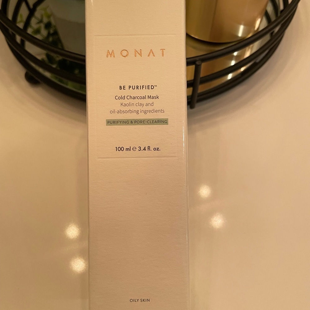Monat Cold Charcoal Mask